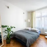 2 Bedrooms Near Wenceslas Sq דירה פראג